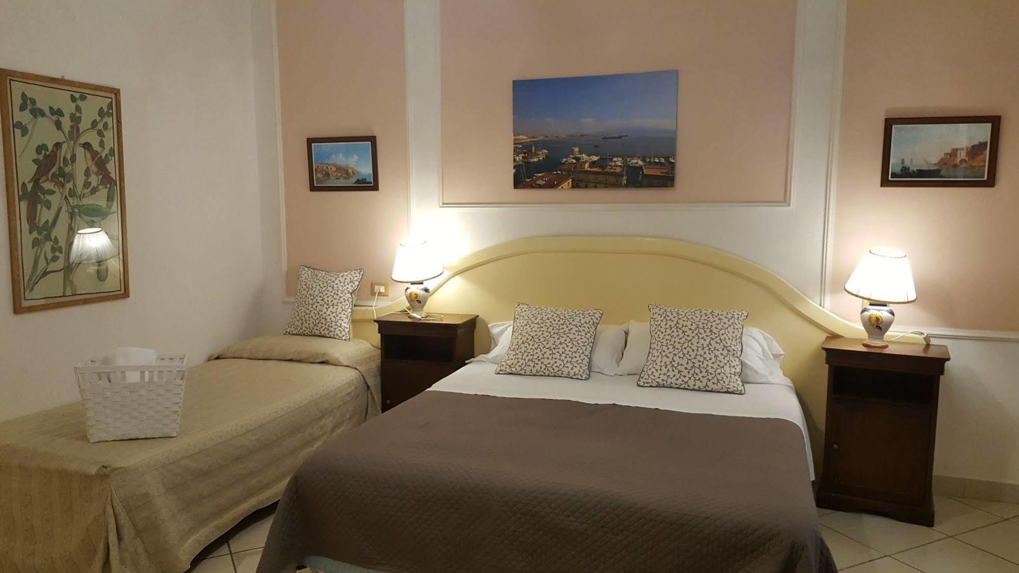 Bed & Breakfast Napoli Centrale Extérieur photo